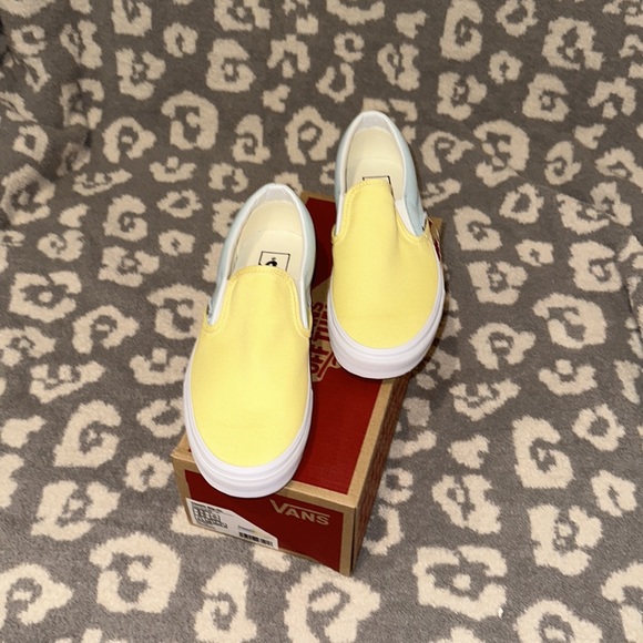 Vans Classic Slip-On (Pastel Block/Mlt/True White) Sneaker New - Picture 3 of 17